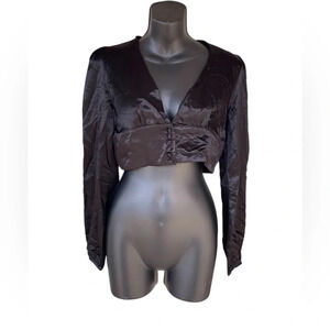 Zara women’s trafaluc collection cropped long sleeve cropped V neck button down